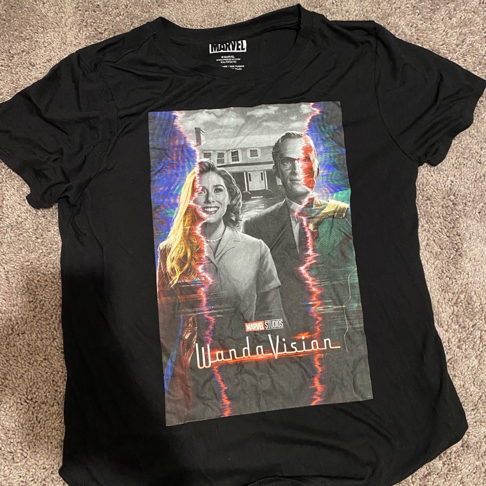 XXL black wandavision graphic tee